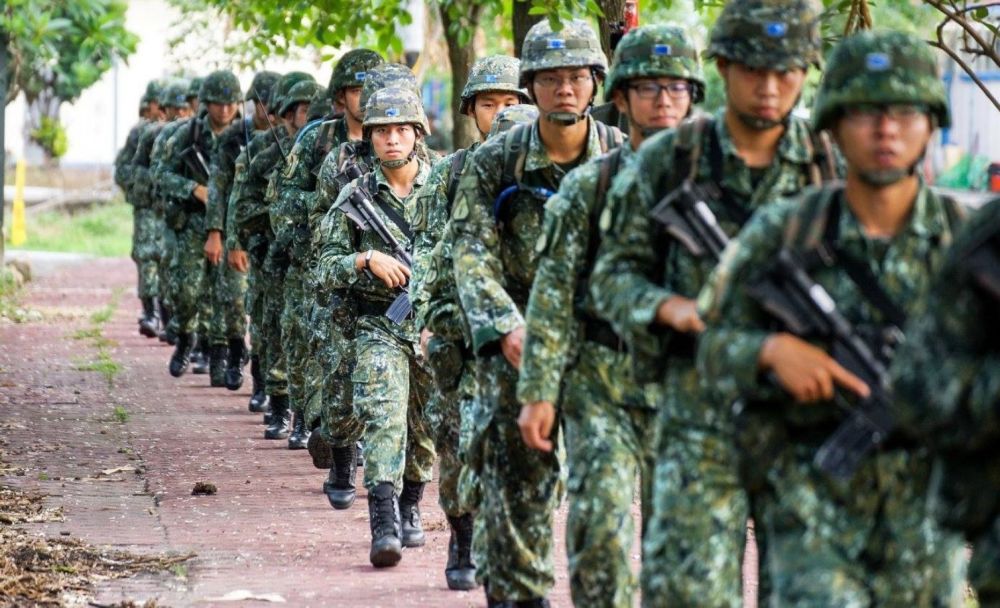 台军士兵饿得吃不上饭，口粮被长官倒卖捞钱，3人东窗事发已被捕先行词为theway定语从句2023已更新(头条/今日)先行词为theway定语从句