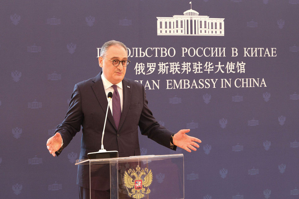 俄罗斯驻华大使:金砖国家正摆脱美元主导,开发真正独立的金融体系