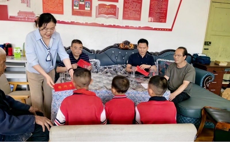 贵州各地积极开展"六一"儿童节活动 扎实关爱保护未成年人