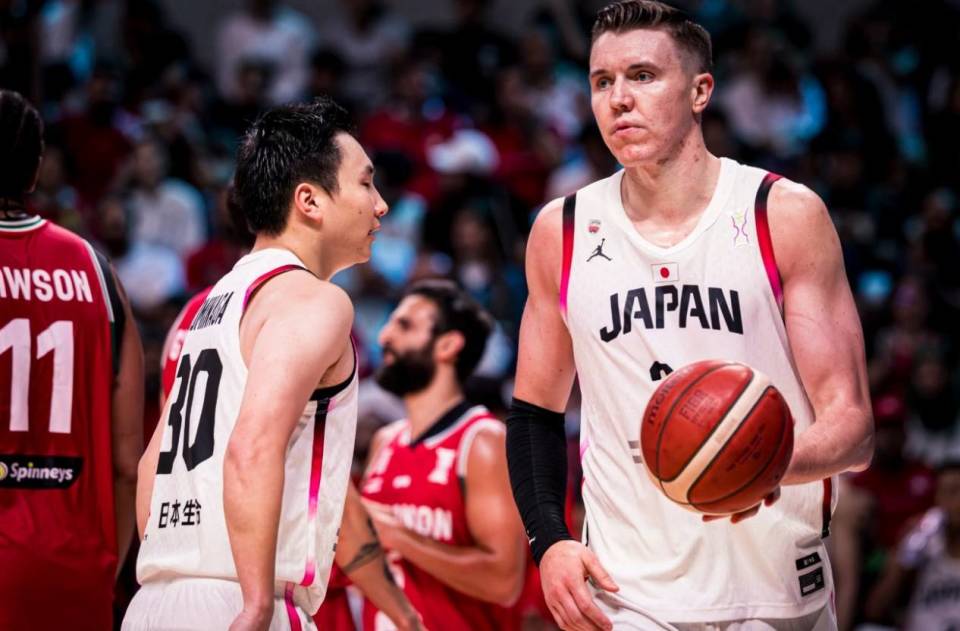 中国男篮VS韩国男篮，日本队输球给郭士强启示，第21次交手谁能赢_腾讯新闻