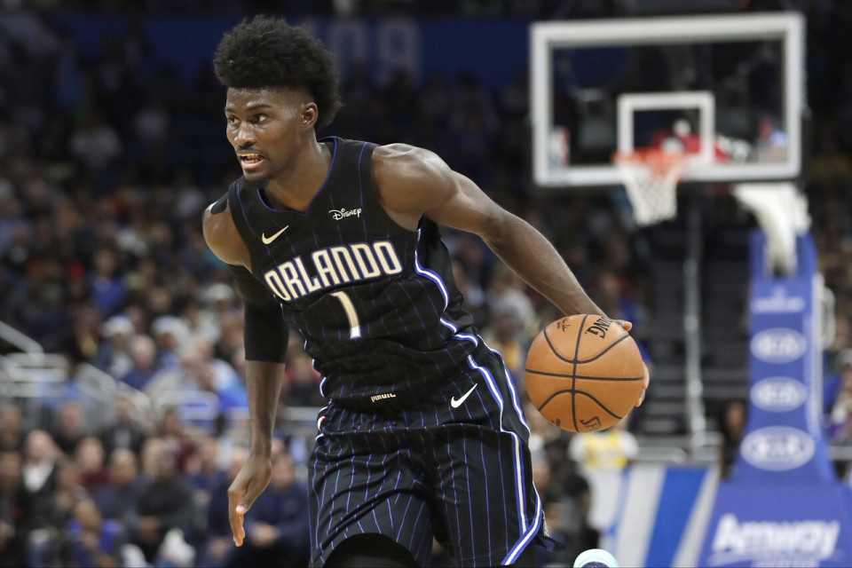 要断卡了艾萨克首节不到4分钟5中4拿到10分1断1帽