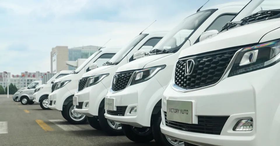 汽车品评 | 倔强的"创富搭子" 较真的成功汽车