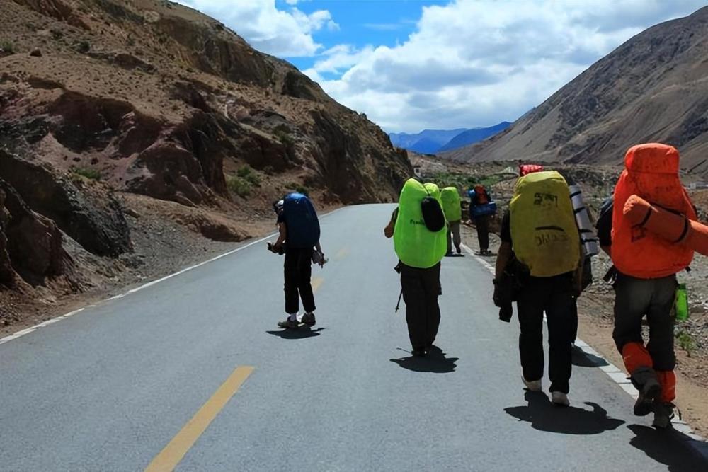 穷游川藏线,徒步入西藏,这三种原因容易丢性命,现在看还不迟!