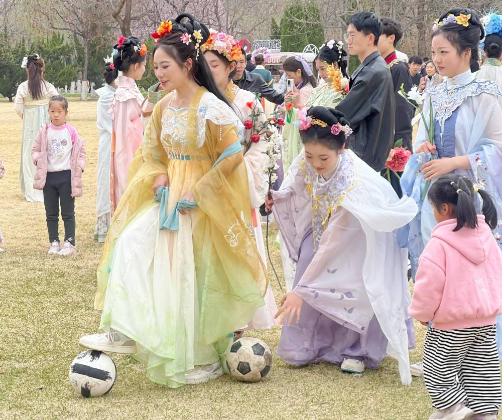 十二花仙子巡游引领国风盛宴 去济南植物园邂逅一场春日游园会吧