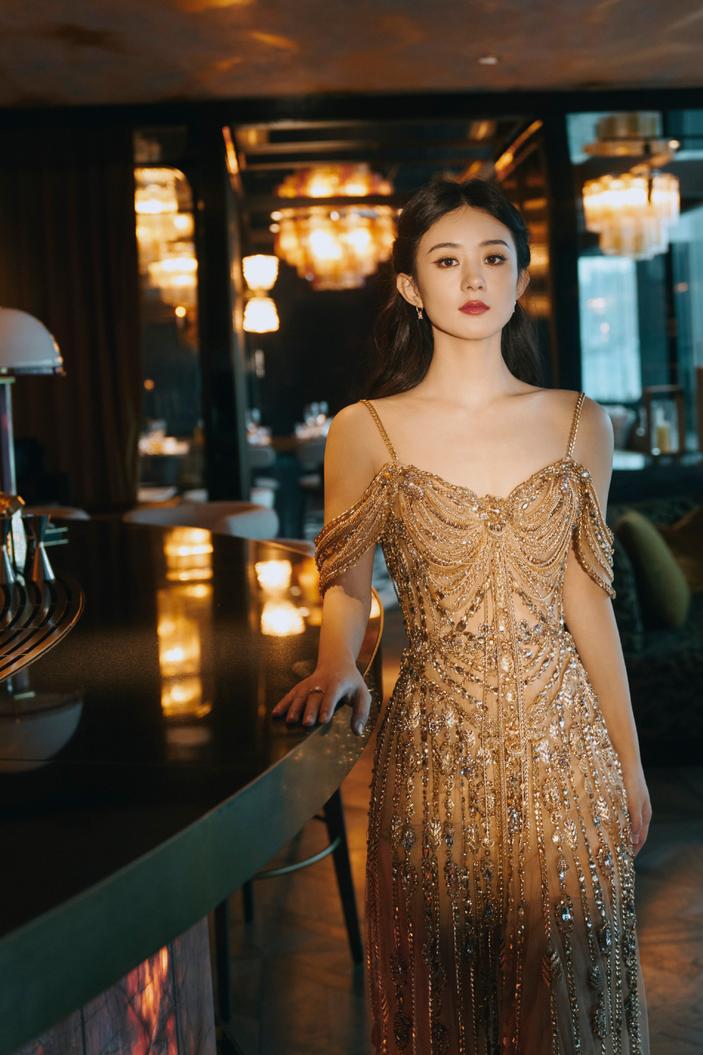 情人节为冯绍峰送祝福后,赵丽颖再晒美照,与林更新同框宛如情侣