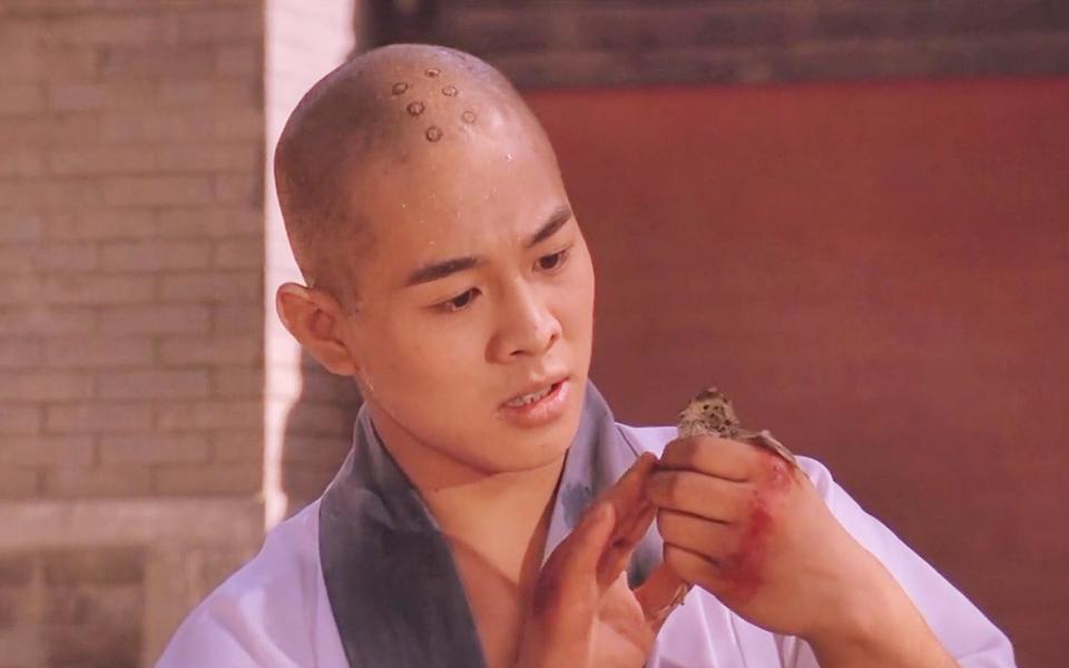 《笑傲江湖Ⅱ:东方不败》(1992年)李连杰成功塑造了黄飞鸿这一经典