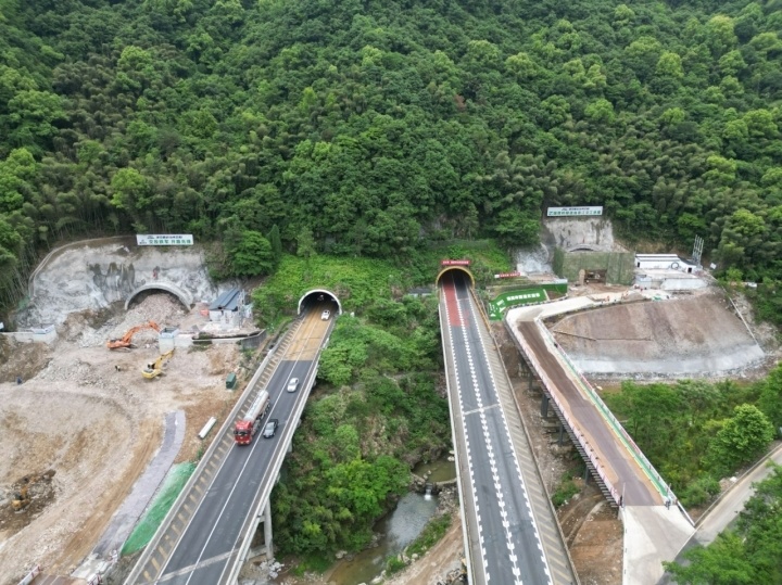 猫狸岭隧道首爆成功告别堵王进入倒计时