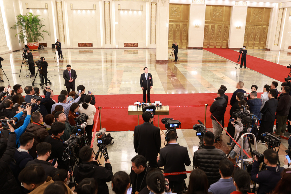 两会丨采访部长_腾讯新闻