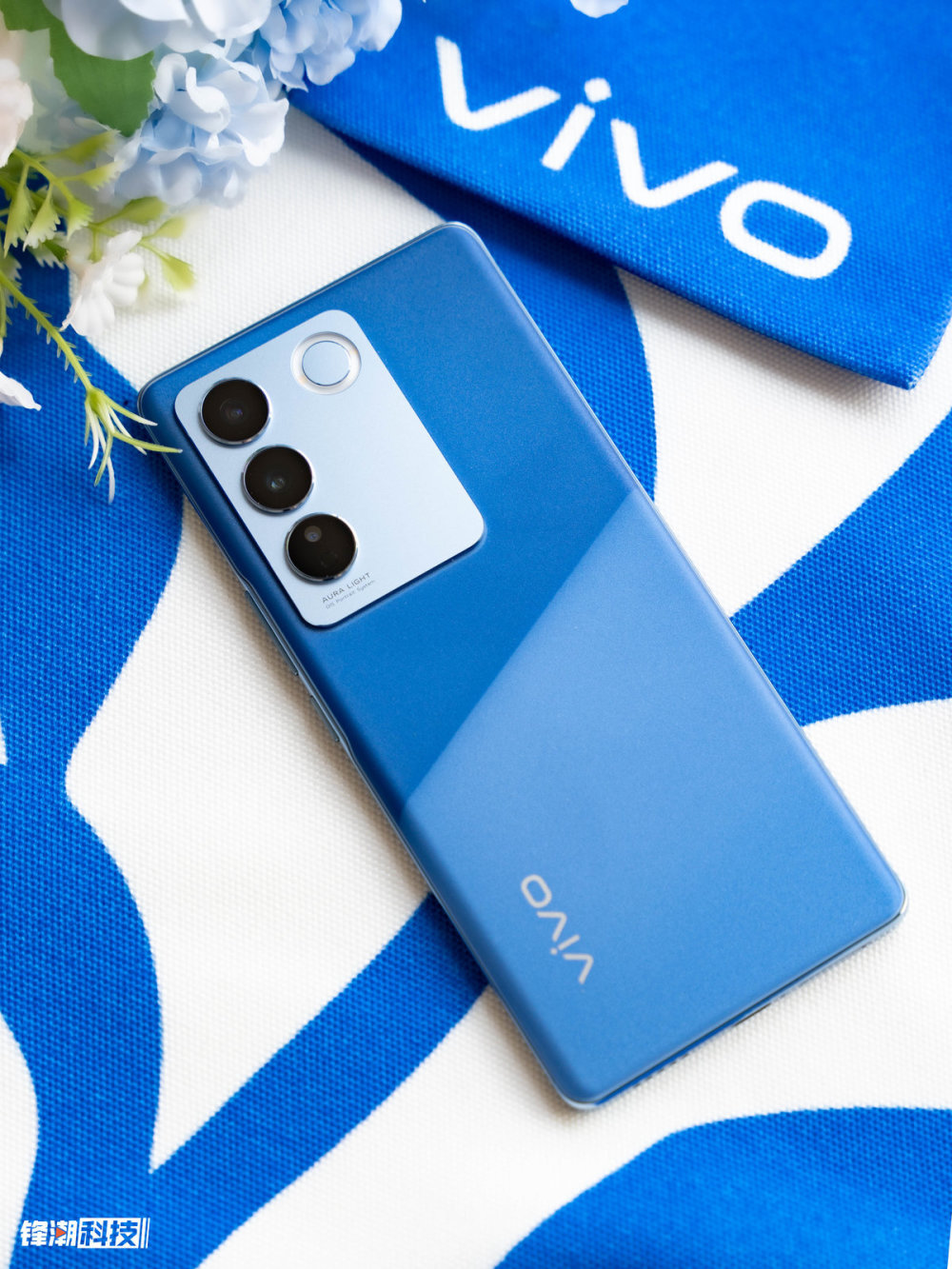 vivo s16春日悠蓝图赏:高颜值机身上的又一款清新配色_腾讯新闻