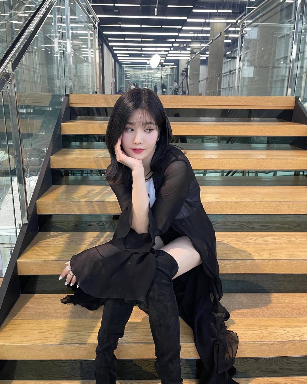 韩国女星权恩菲大秀性感身材,满满女神味惹网友狂赞!_腾讯新闻