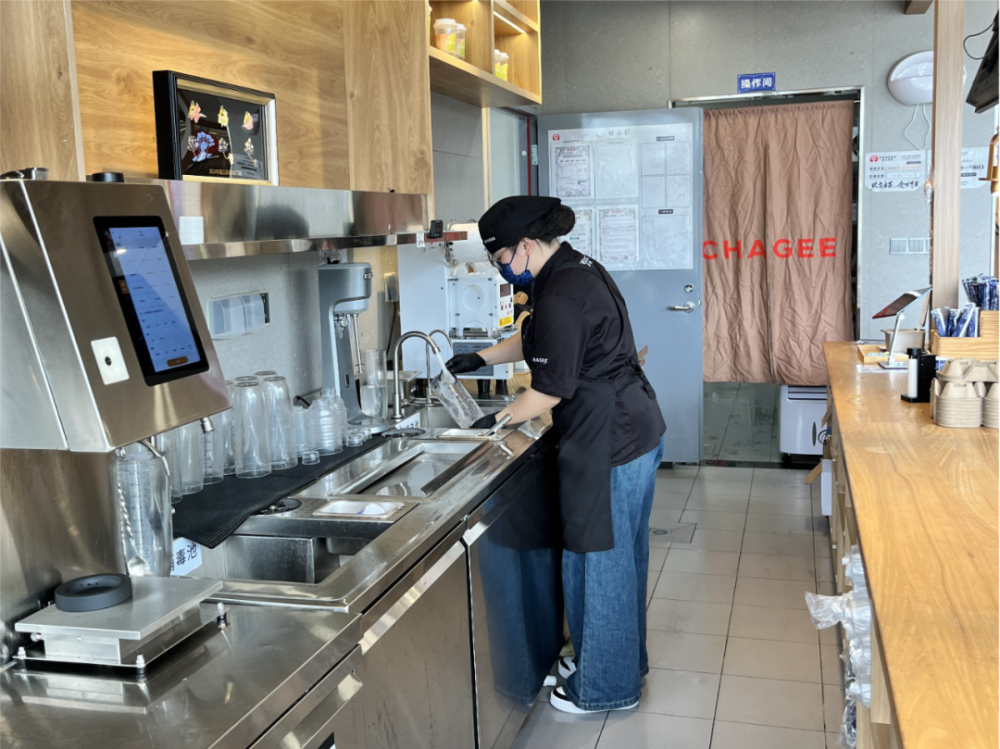 射洪市网络餐饮红黑榜公布！4家红榜为何脱颖而出？2家黑榜又输