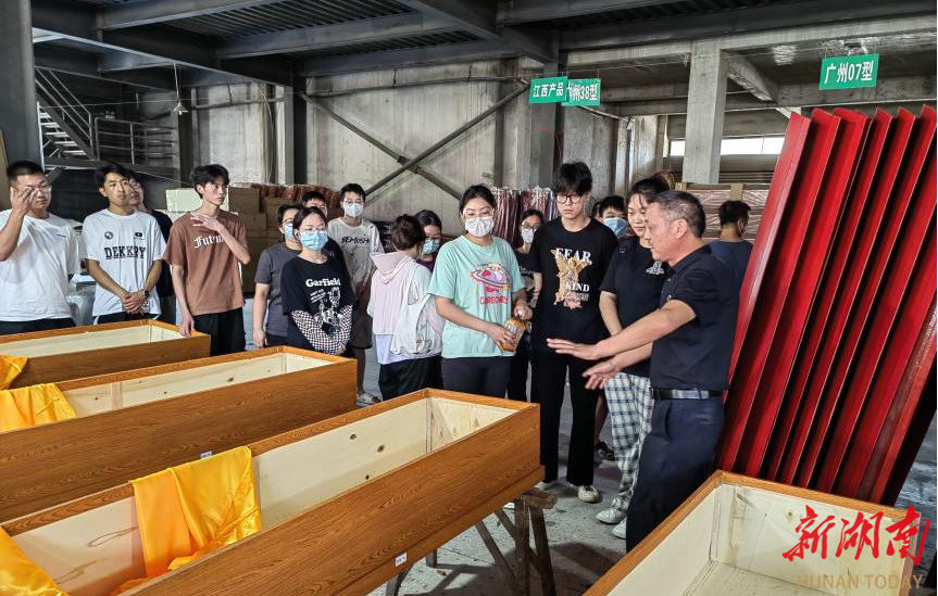 00后殡仪师斩获国奖长沙民政学院这个专业不一般