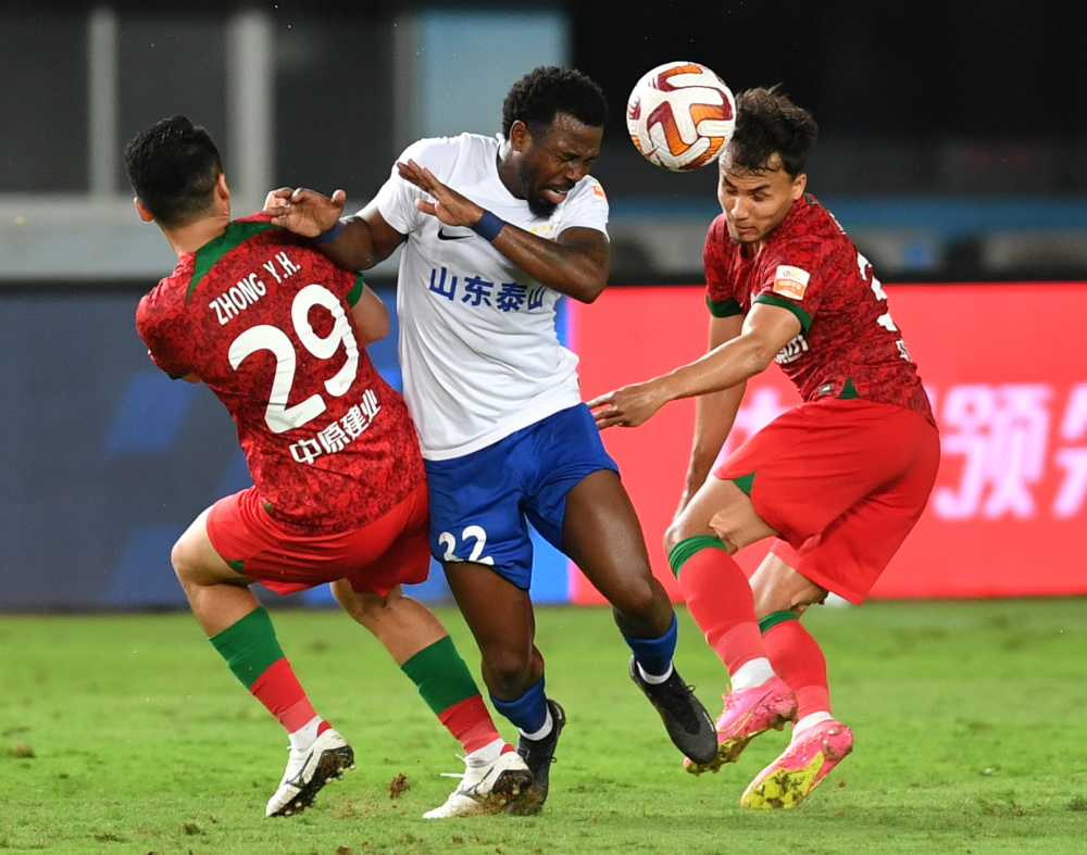 (体育)足球——中超:山东泰山胜河南(2)_腾讯新闻