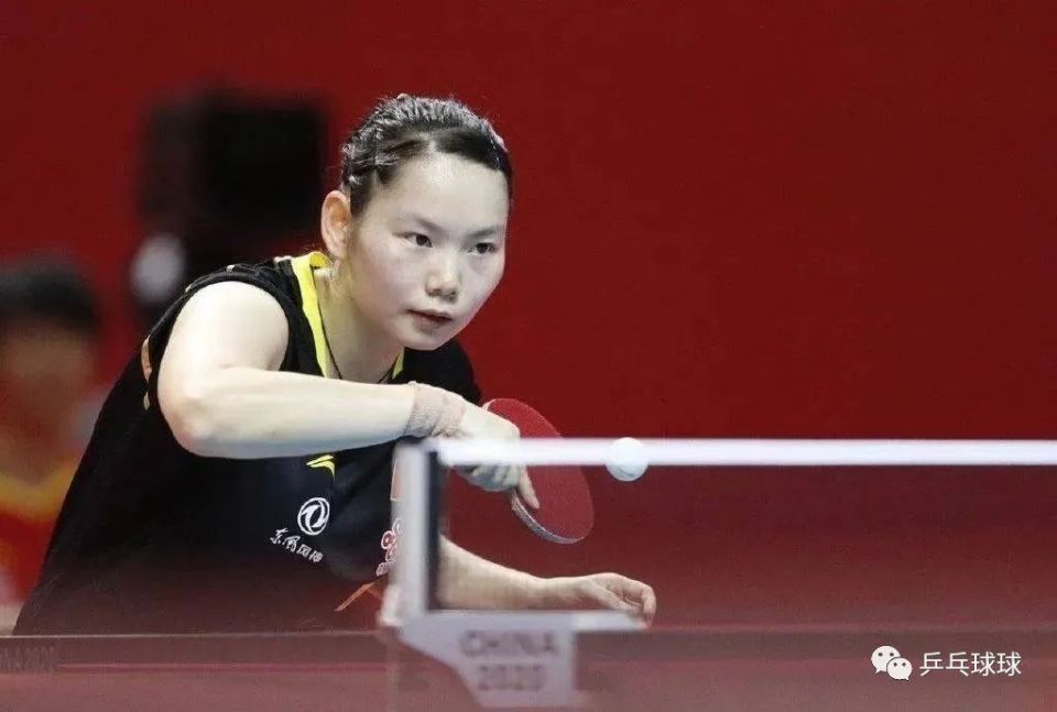乒乓球长胶选手最怕的3种发球,想赢下比赛就都要学一下