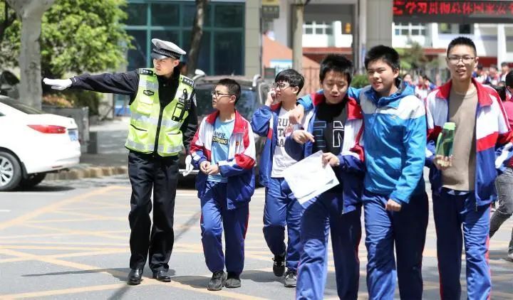 "荆门政法先锋"系列事迹(九)丨何斌:平安路上新"白杨"