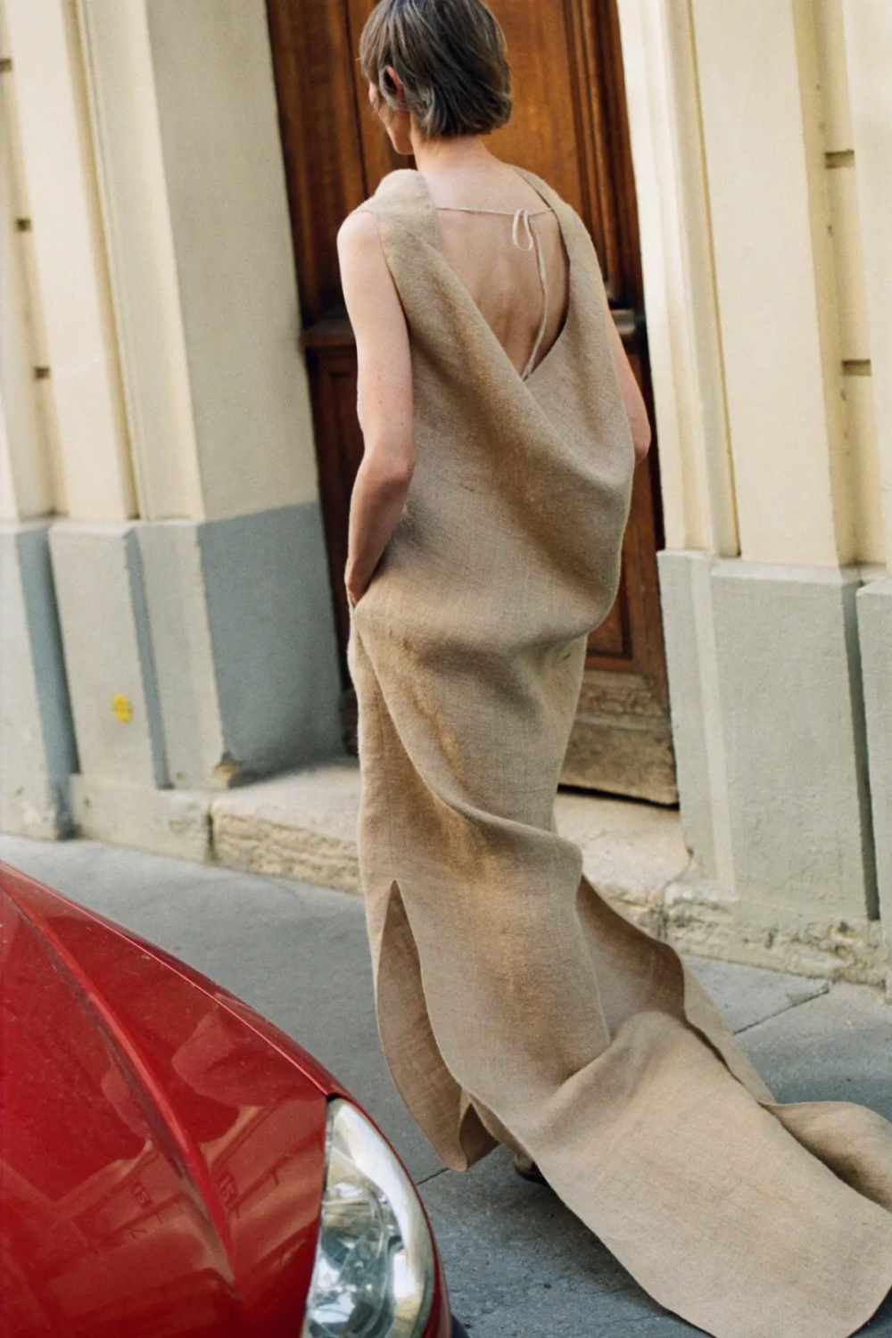 社会情绪所表露出的淡人,窝囊,讨坏甚至恶心穿搭,其归因都指向了面对