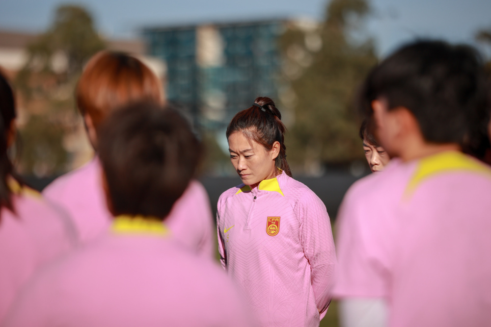 (体育)足球——中国女足在澳备战