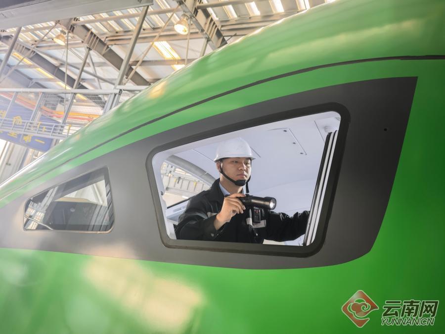 清明假期国铁昆明局发送旅客1124万人次