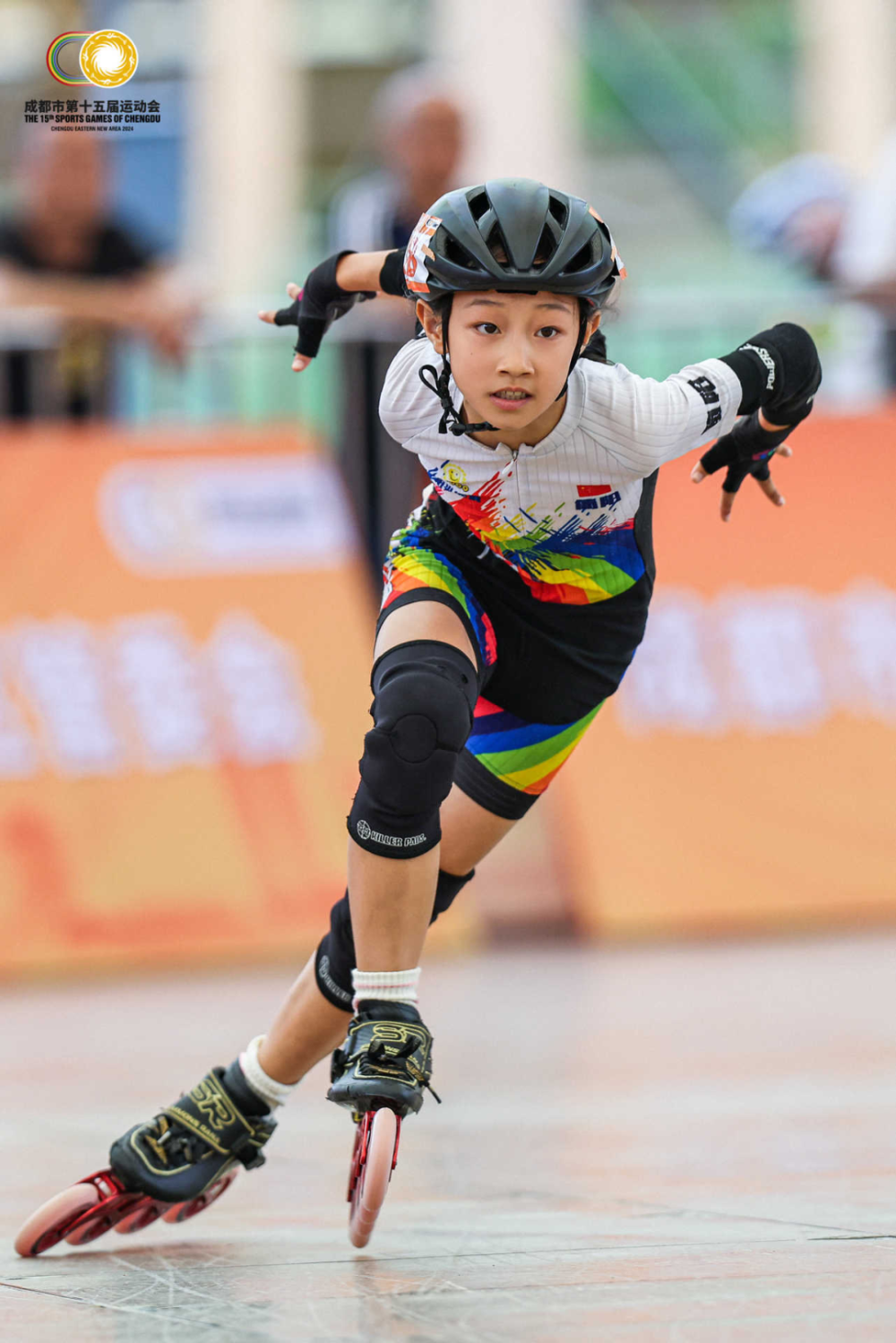 简阳市代表队在成都市第十五届运动会青少年组速度轮滑比赛中斩获10枚