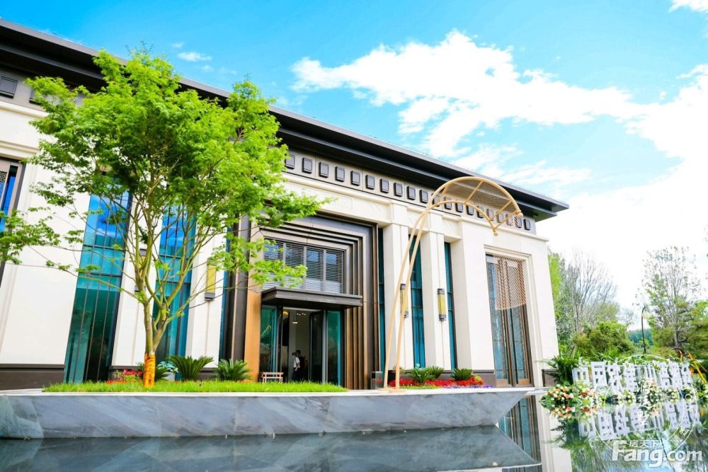 北京官方中国铁建山语澜廷售楼处电话400-668-7595转接1133【售楼中心