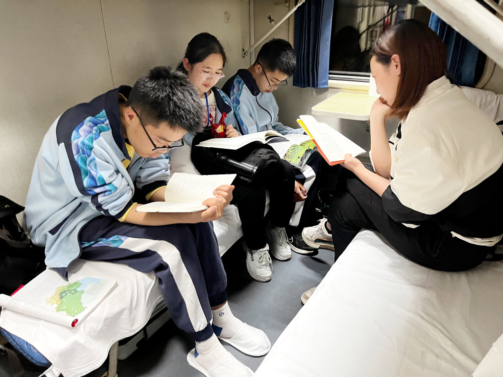 宁波市鄞州高级中学让书香飘满校园