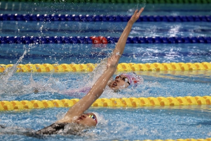 亚运会女子200米仰泳决赛  中国选手包揽金银牌!(组图)