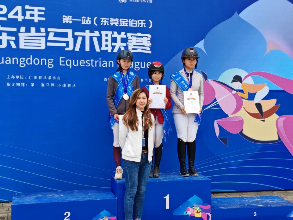 年仅11岁,这位深圳"少女骑士"好飚_腾讯新闻