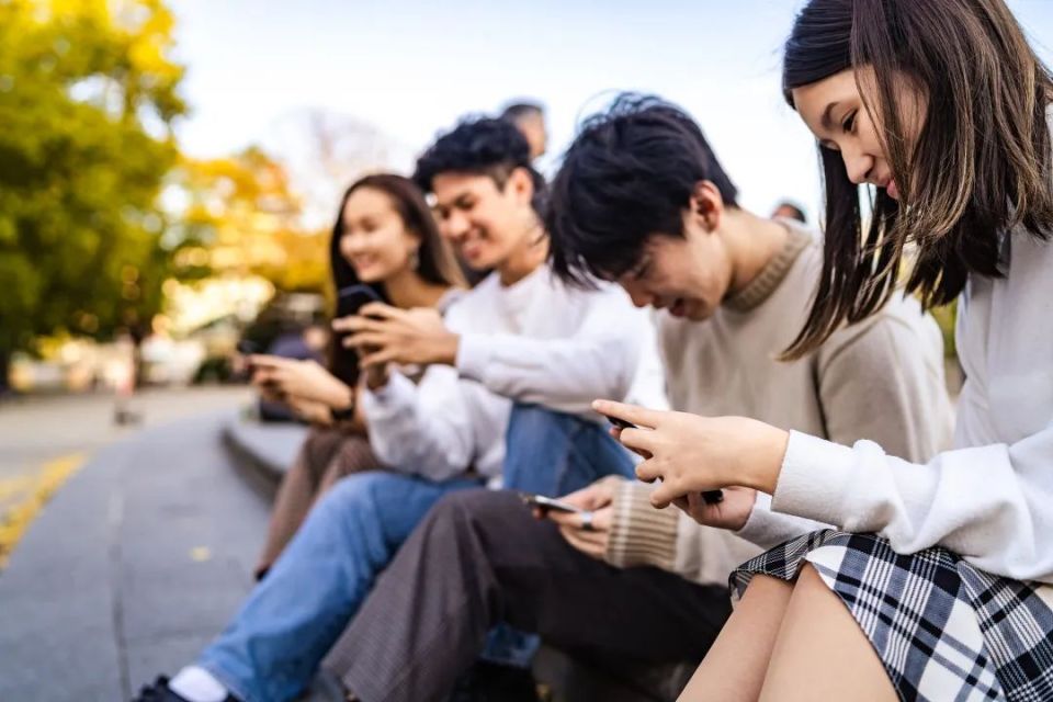 年轻人为什么应该多投资股票?