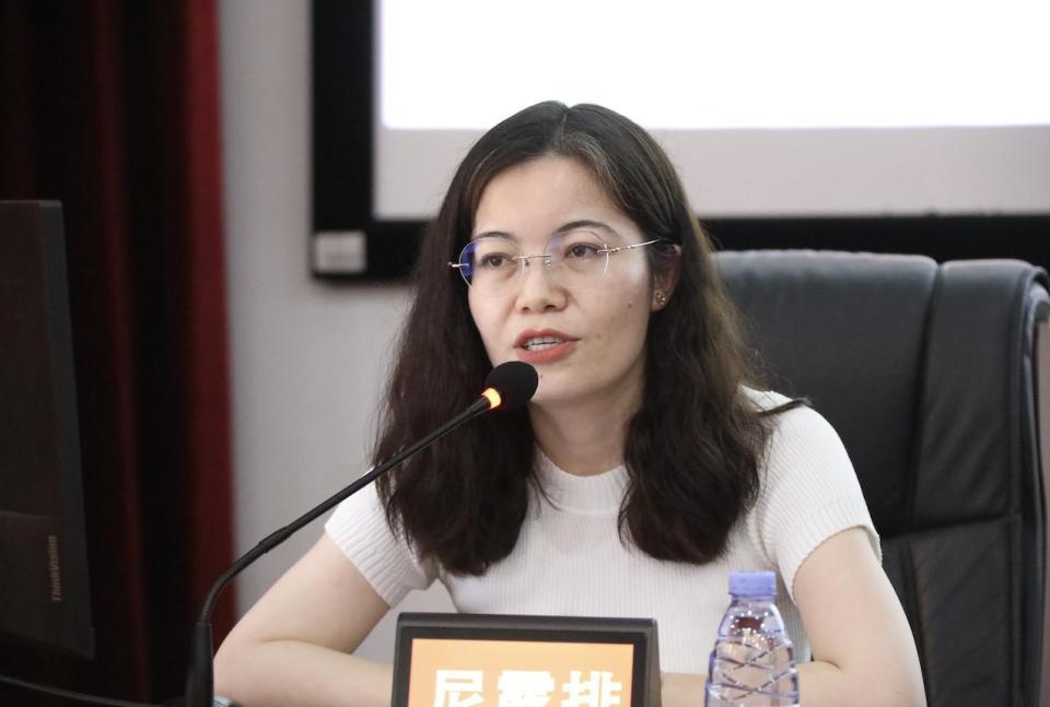 深圳市松岗中学:高举民族团结教育大旗,办全国一流的新疆班_腾讯新闻