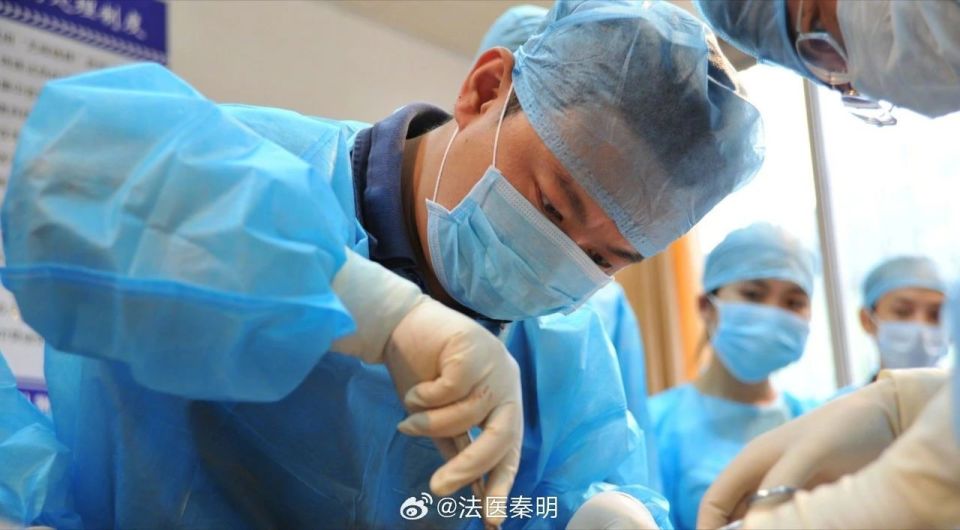 被网暴后，法医秦明变了_腾讯新闻