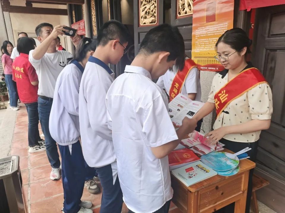 蓬沙书院始建于清同治九年,自建成起一直是兴学育民的场所,如今的蓬沙