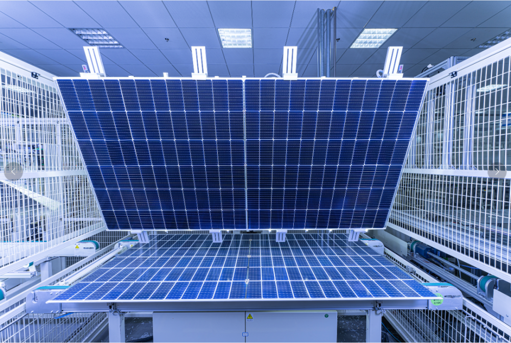 通威太阳能智能制造生产线作为全球光伏行业的主要参与者,通威股份