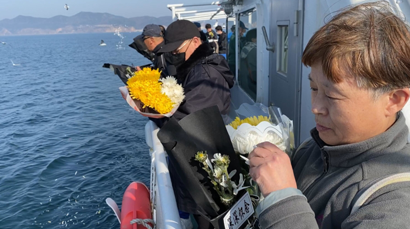 大连举办海葬集体祭祀活动将建海葬纪念广场