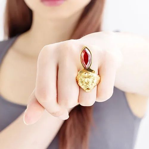 纯金的雷欧戒指,看到价格我倒吸一口凉气.