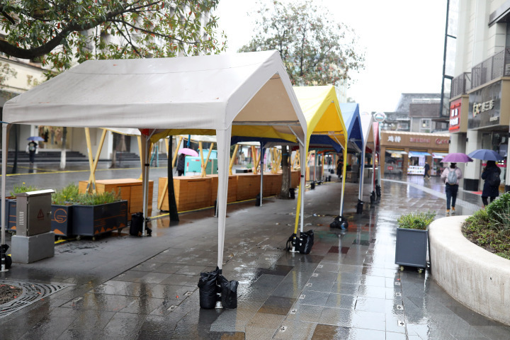 武林路商业外摆."转载请注明出处"