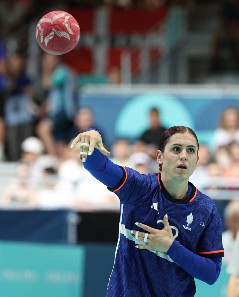 巴黎奥运会丨手球女子预赛法国胜巴西2