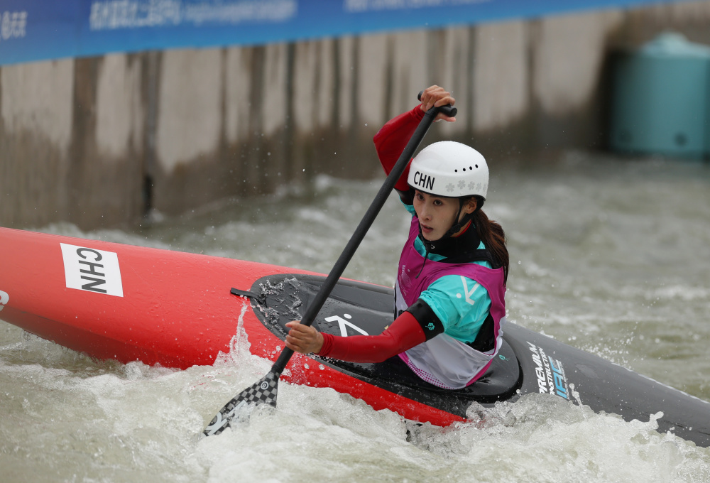 皮划艇激流回旋——黄娟获女子单人划艇冠军_腾讯新闻