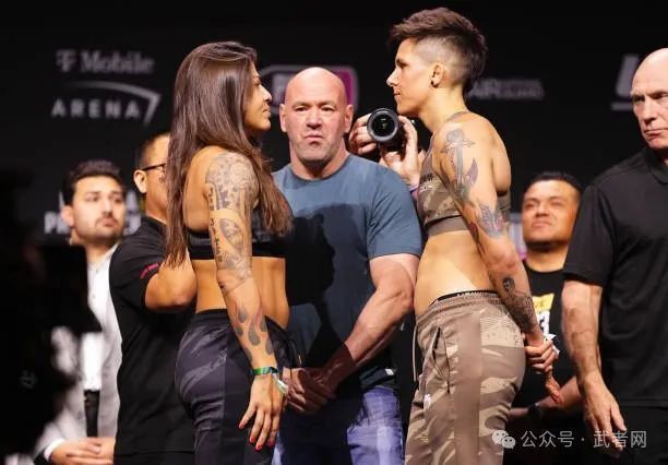 安东尼·史密斯 vs 罗曼·多利泽其他三场主赛是:安东尼·史密斯(38