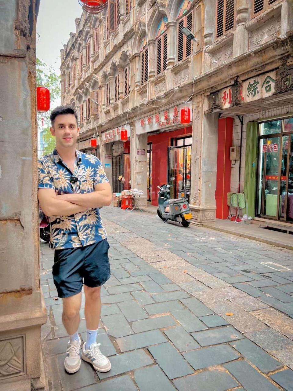 foreign tourists fall in love with china travel