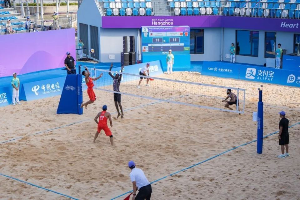 中国沙排男女队携手晋级8强-腾讯新闻