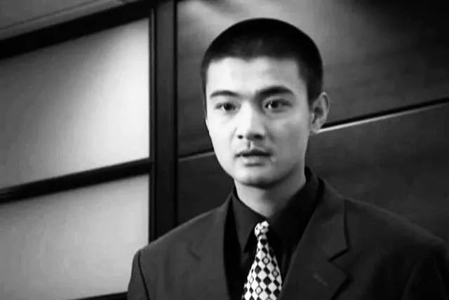演员黄翀被曝两年前去世，曾出演《黑洞》等作品_腾讯新闻