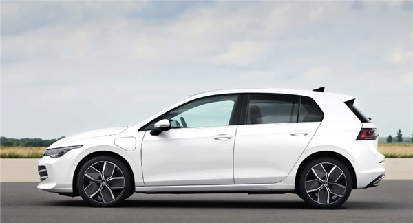 起售价超33万!新款大众高尔夫phev发布