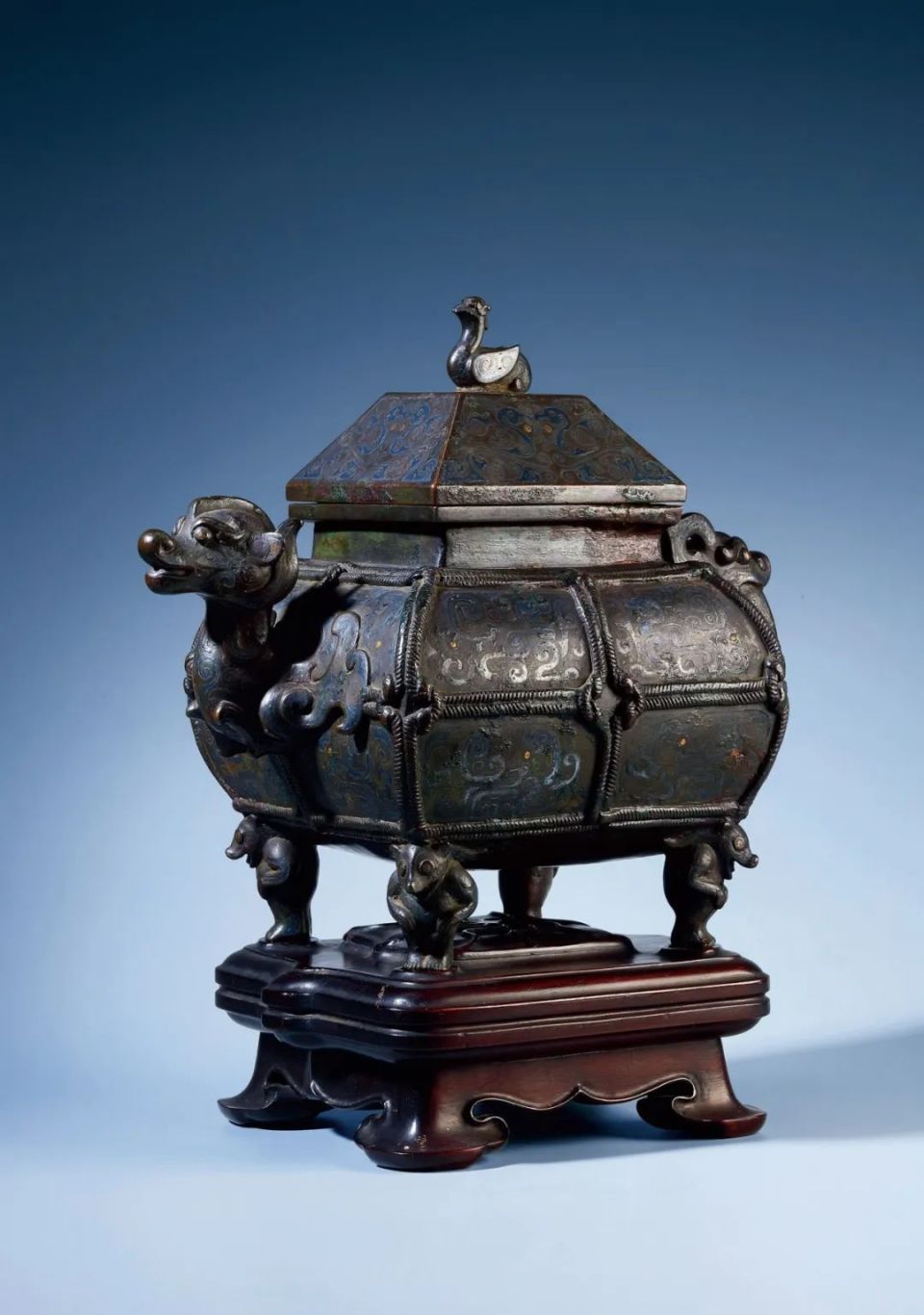 中国骨董　碧玉杯（貴石）中国国家主席贈答品 中国骨董 碧玉杯（貴石）中国国家主席贈答品 彫刻・オブジェ