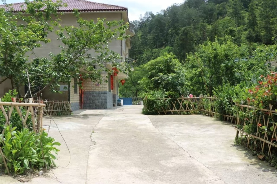 供图)"美丽庭院"建设是乡村振兴战略的细胞工程,是农村人居环境整治