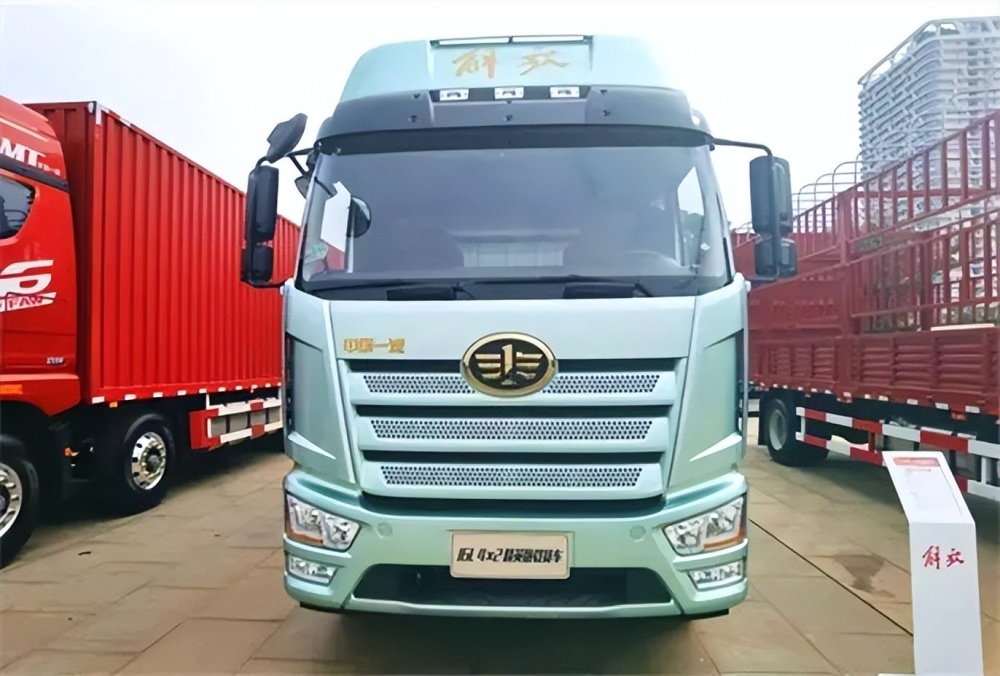 一汽解放j6l尊享版荣获运输人口碑创富金牌中卡奖