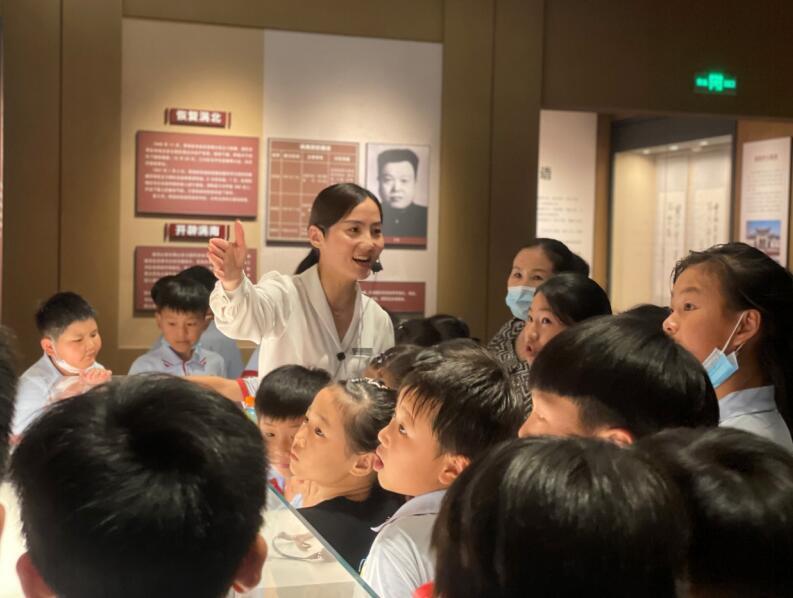 安徽涡阳:三八红旗手(集体)联盟(工作室)让巾帼服务之花竞相绽放