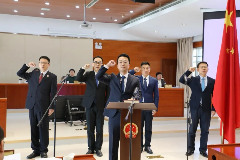 Liu Fuze and Zhang Guanbin are the deputy head of Chaoyang District, Beijing 
