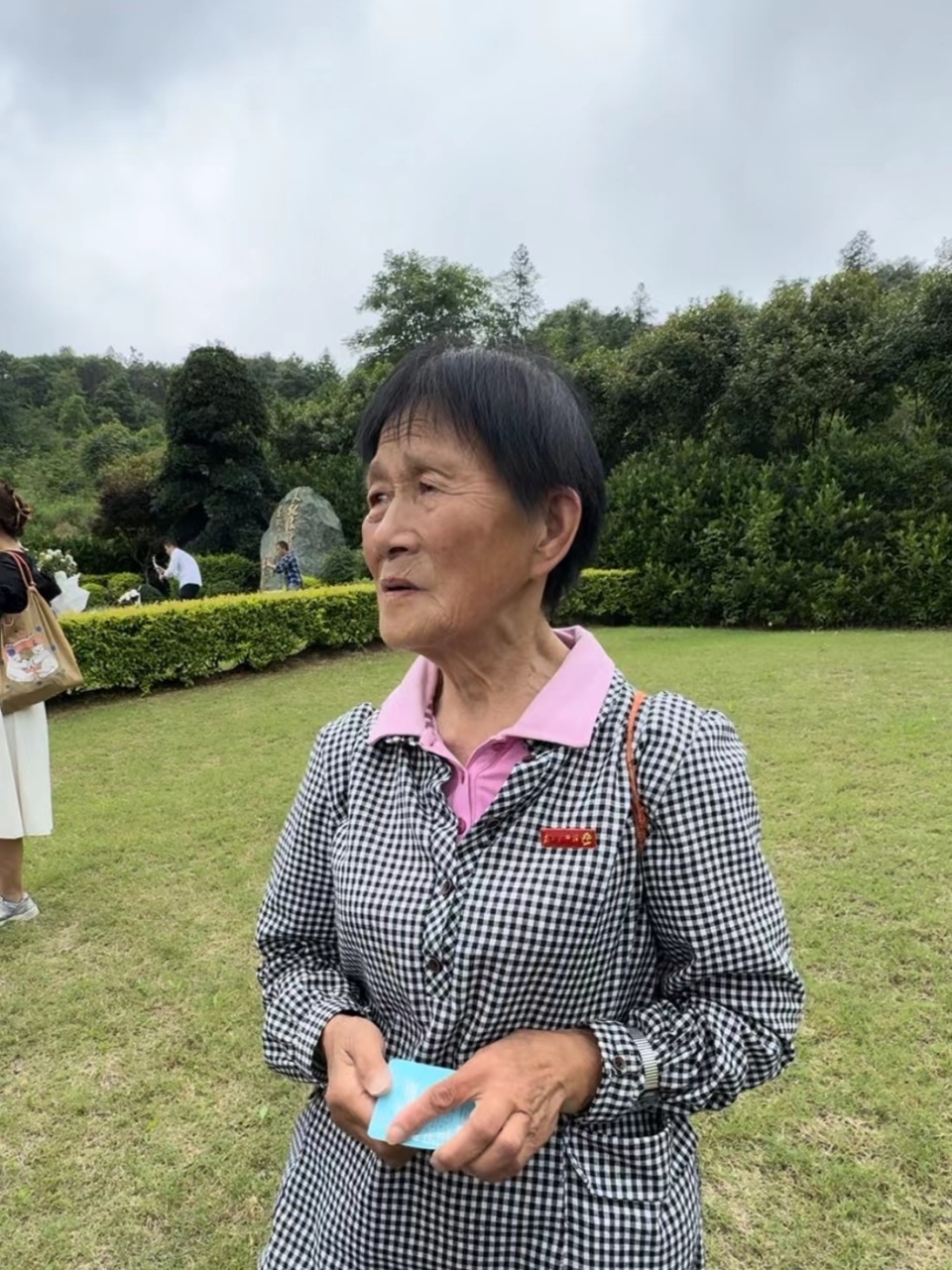 图/九派新闻杨臻万寿园一名工作人员介绍,除了逝世周年纪念日,平时也