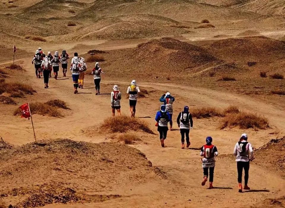 玄奘之路戈壁挑战赛走到了第18个年头,迎来了自己的成人礼.