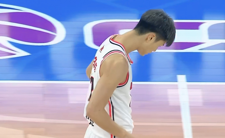 徐杰第一替补广东队后卫线新力量正式崛起杜锋亲自提拔他